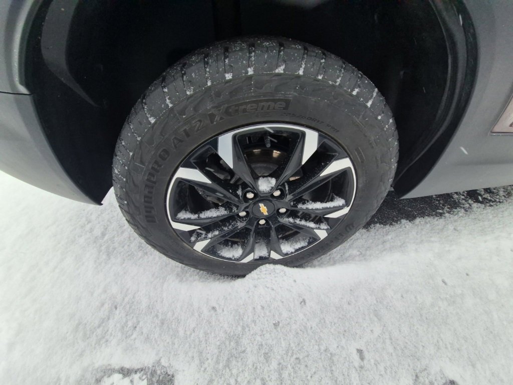 Used 2023 Chevrolet TrailBlazer LT w/ Convenience Package image 9