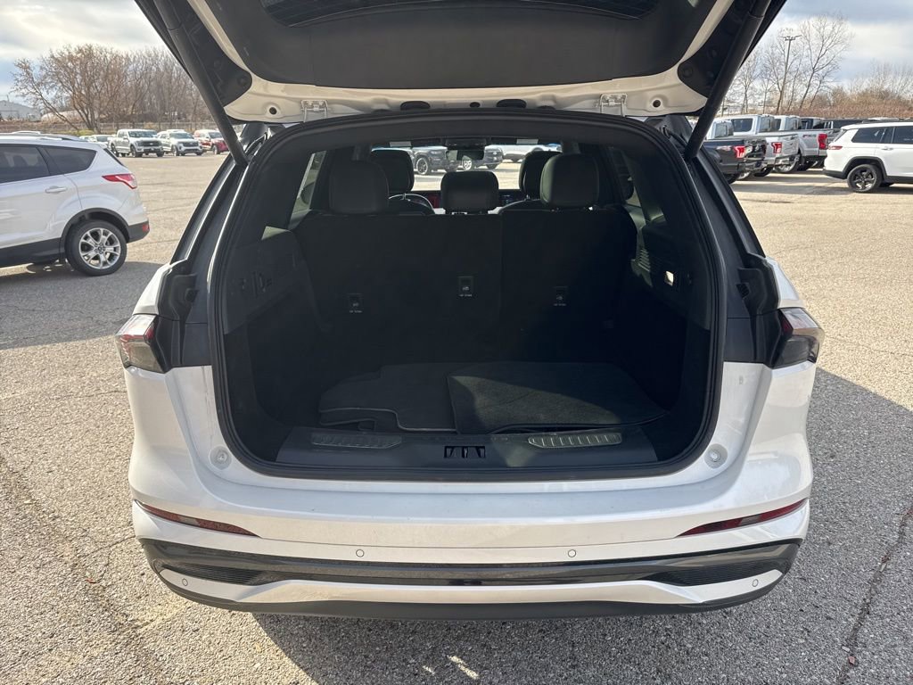 Used 2024 Lincoln Nautilus Reserve w/ Equipment Group 202A image 24