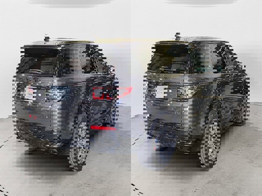 New 2024 Land Rover Discovery Sport Dynamic SE image 5