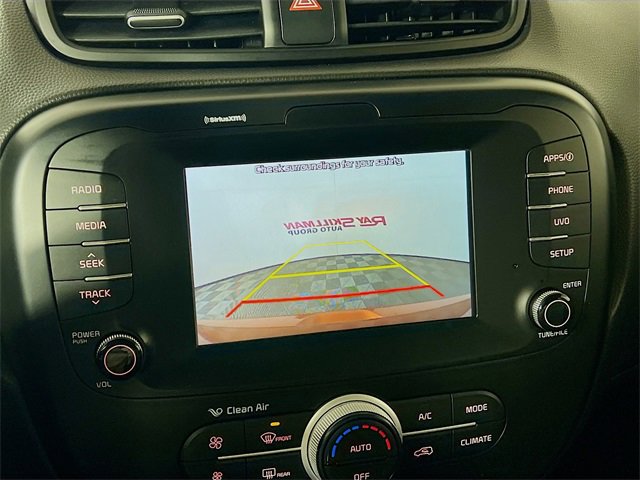 Used 2019 Kia Soul + image 17