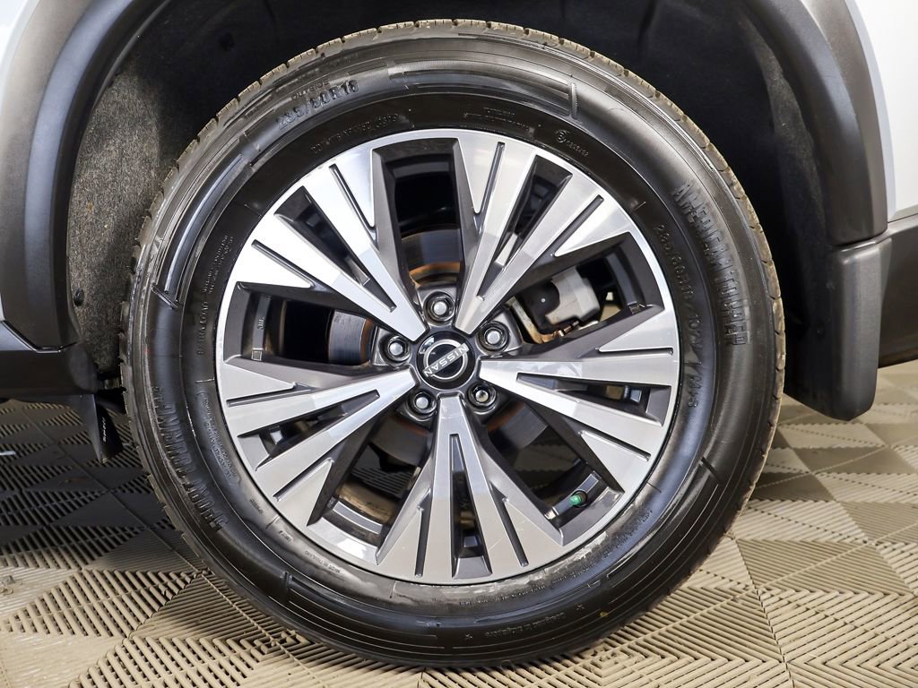 Used 2023 Nissan Rogue SV AWD/4WD image 16