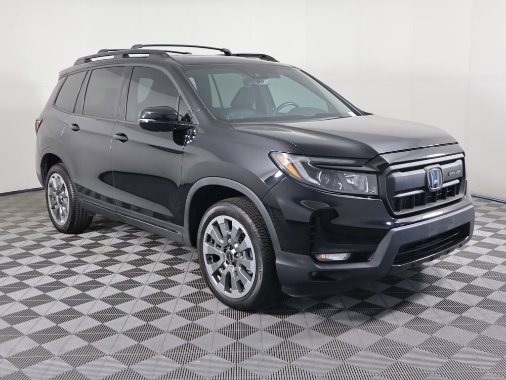 Certified 2024 Honda Passport Black Edition image 3