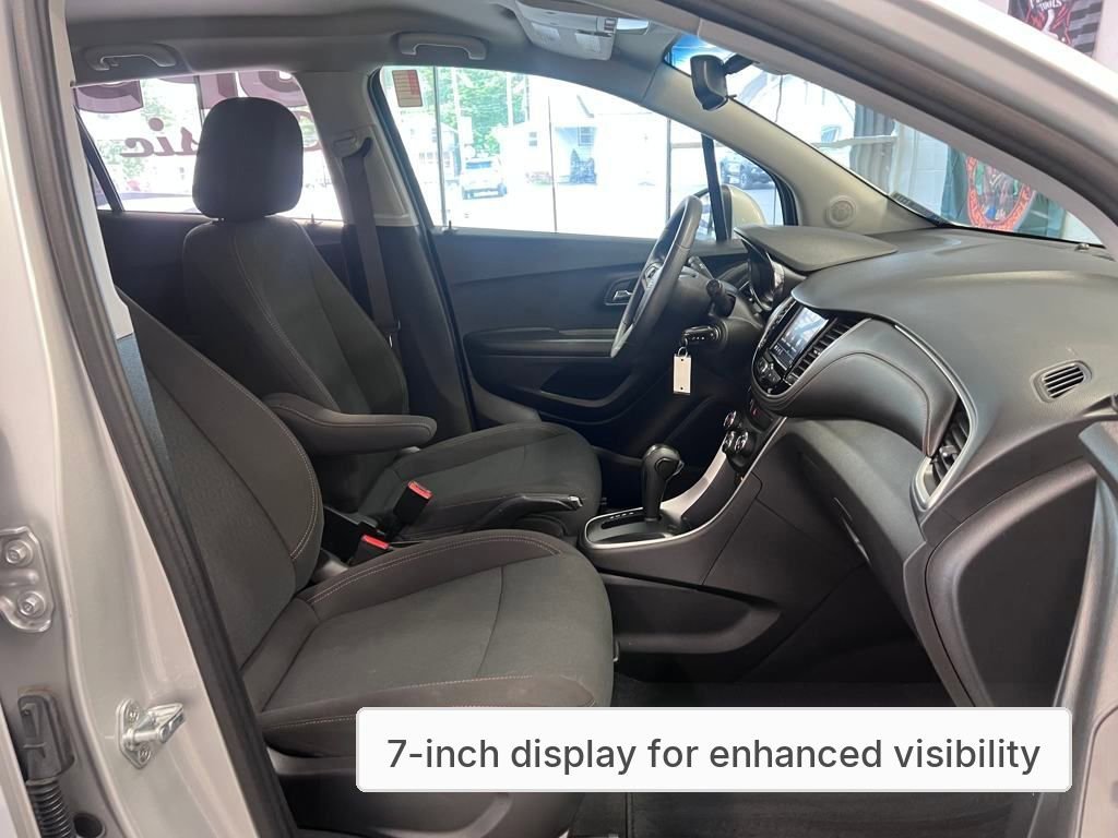Used 2022 Chevrolet Trax LS w/ Tint and Cruise Package image 31