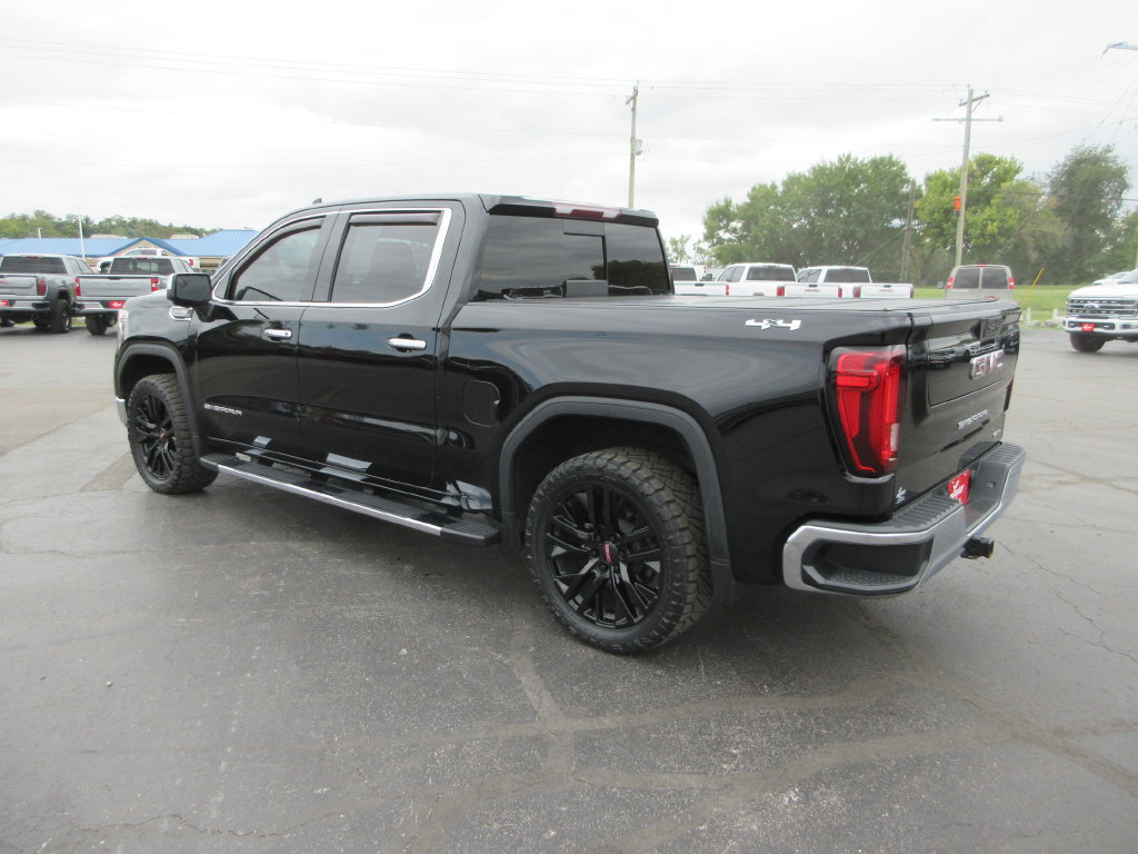 Used 2022 GMC Sierra 1500 SLT w/ SLT Premium Package AWD/4WD image 10