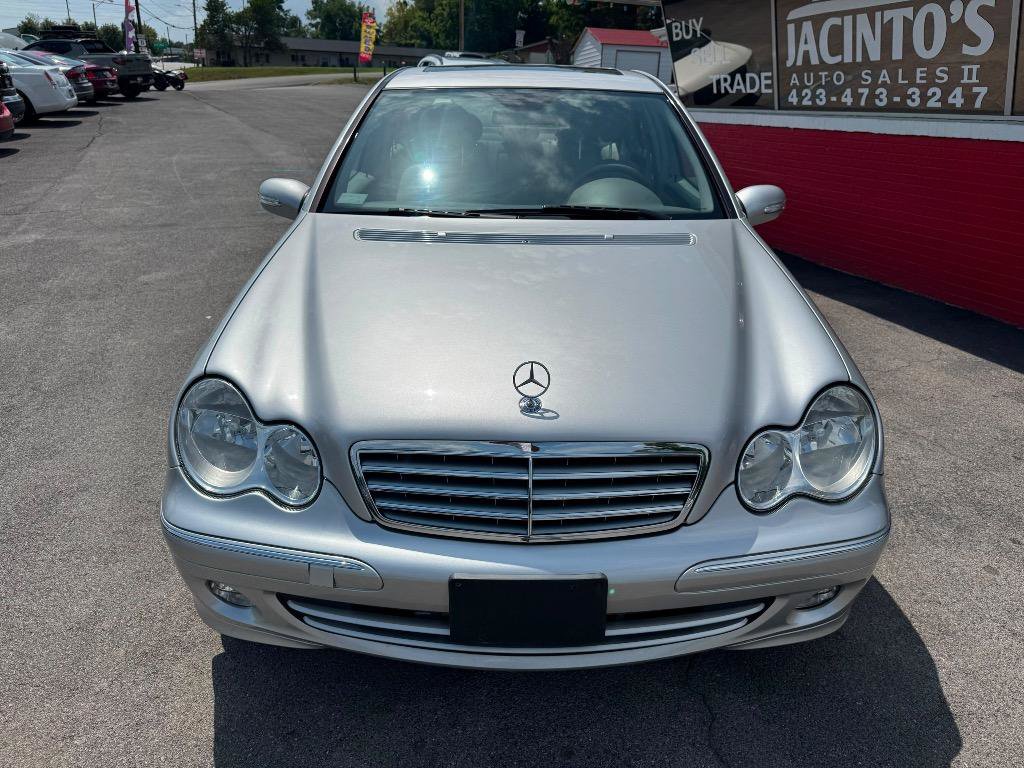 Used 2005 Mercedes-Benz C 320 Sedan image 2