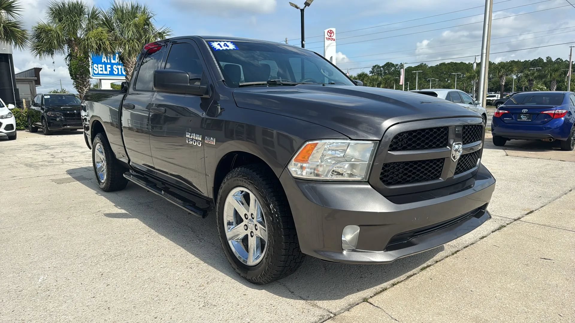 Used 2014 RAM 1500 Express RWD image 7