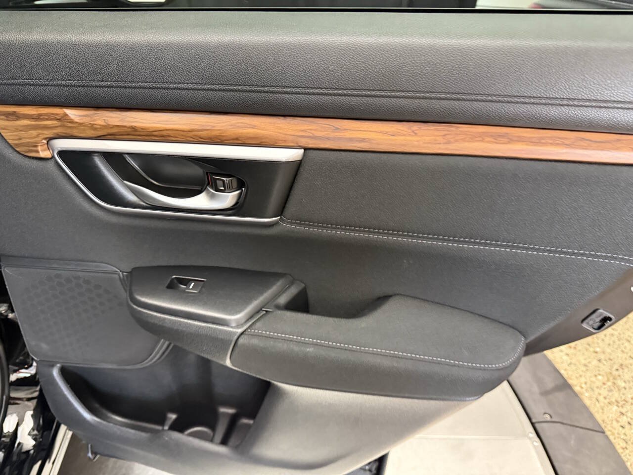 Used 2018 Honda CR-V EX image 23