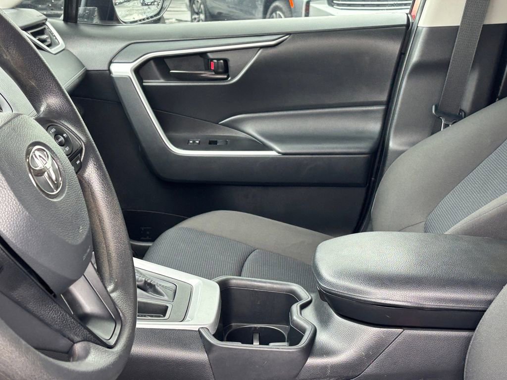 Used 2024 Toyota RAV4 LE FWD image 11