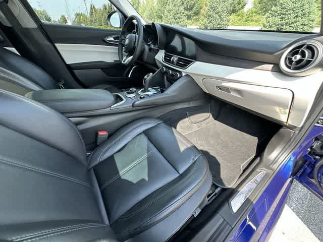 Used 2021 Alfa Romeo Giulia Ti AWD/4WD image 21