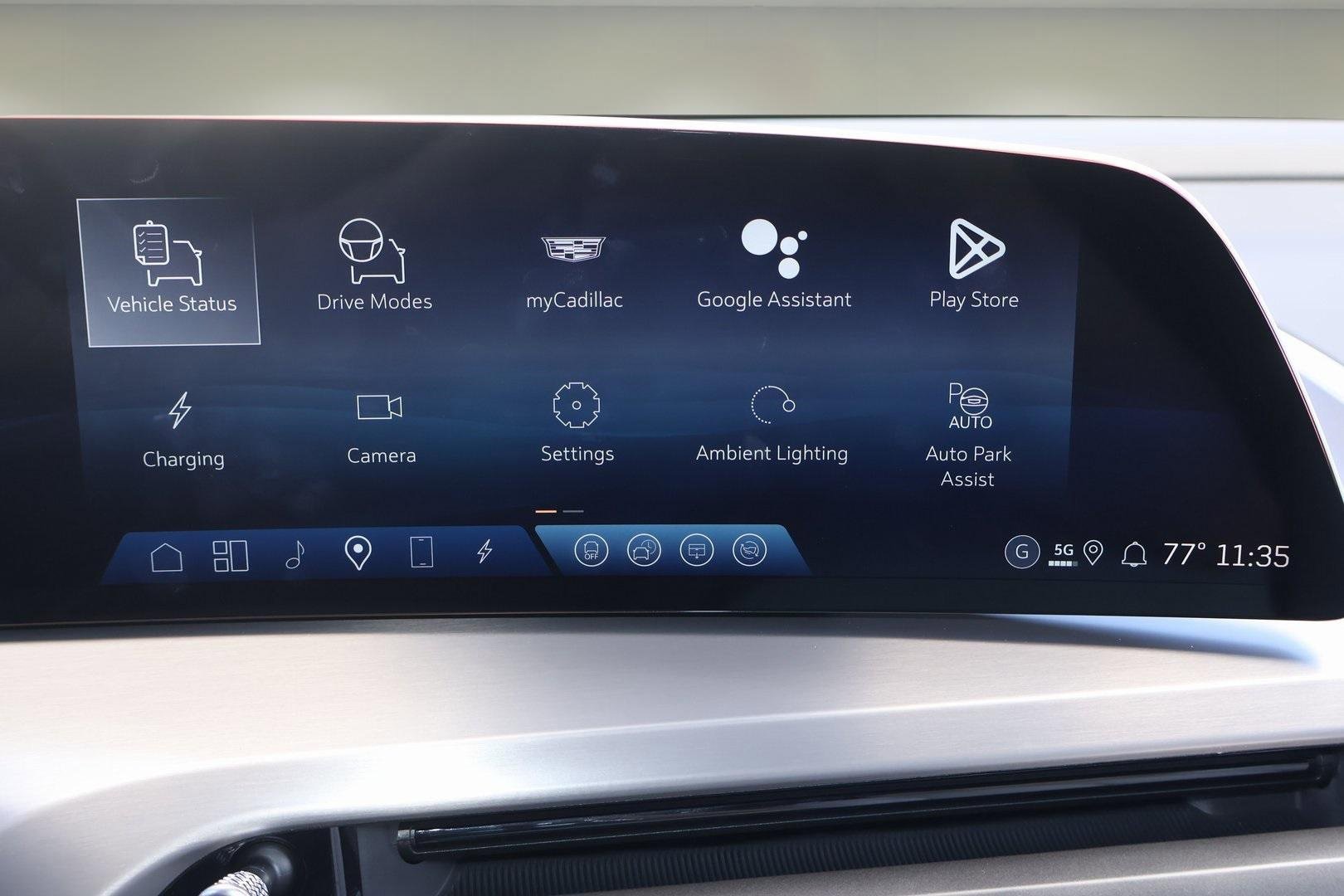 New 2026 Cadillac Vistiq Sport image 25