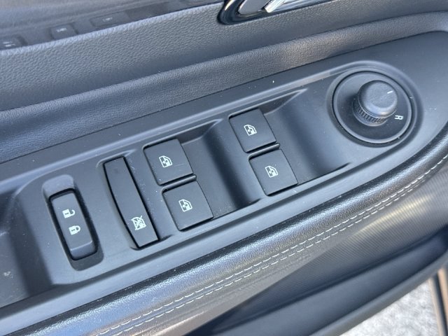 Used 2020 Buick Encore Sport Touring w/ Safety Package FWD image 22