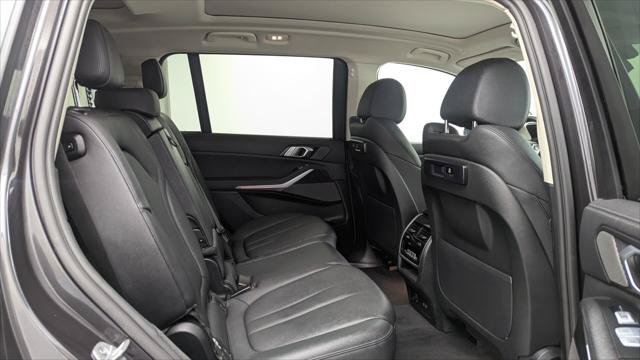 Used 2021 BMW X7 xDrive40i w/ Premium Package AWD/4WD image 18