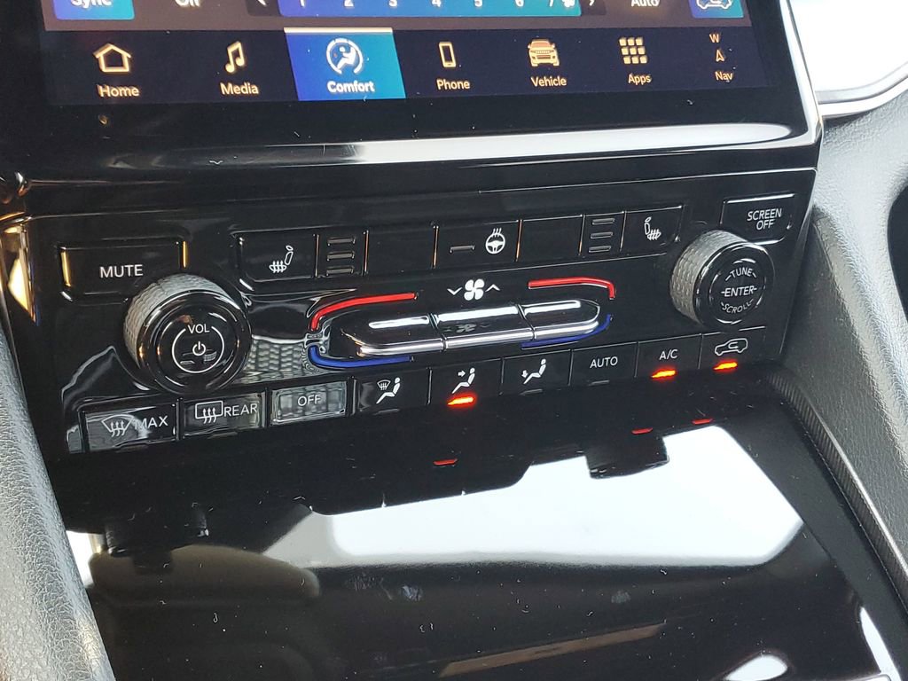 Used 2024 Jeep Grand Cherokee L Limited w/ Trailer Tow Package image 33