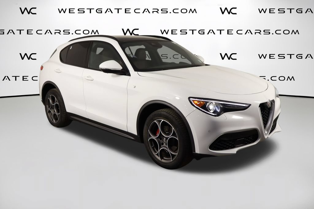 Used 2023 Alfa Romeo Stelvio Ti AWD/4WD image 47