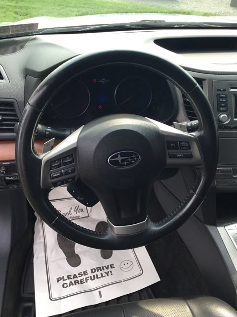 Used 2014 Subaru Outback 2.5i Limited w/ Moonroof Package AWD/4WD image 12