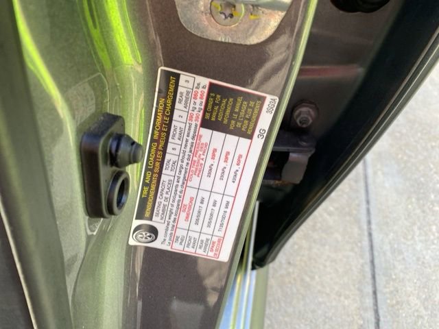 Used 2016 Nissan Sentra SR w/ SR Premium Package image 28