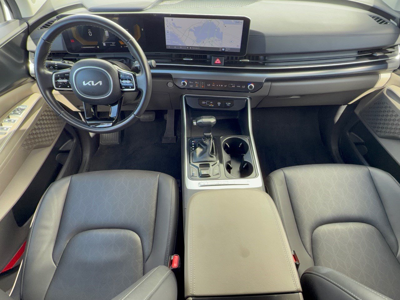 Used 2026 Kia Carnival FWD image 17