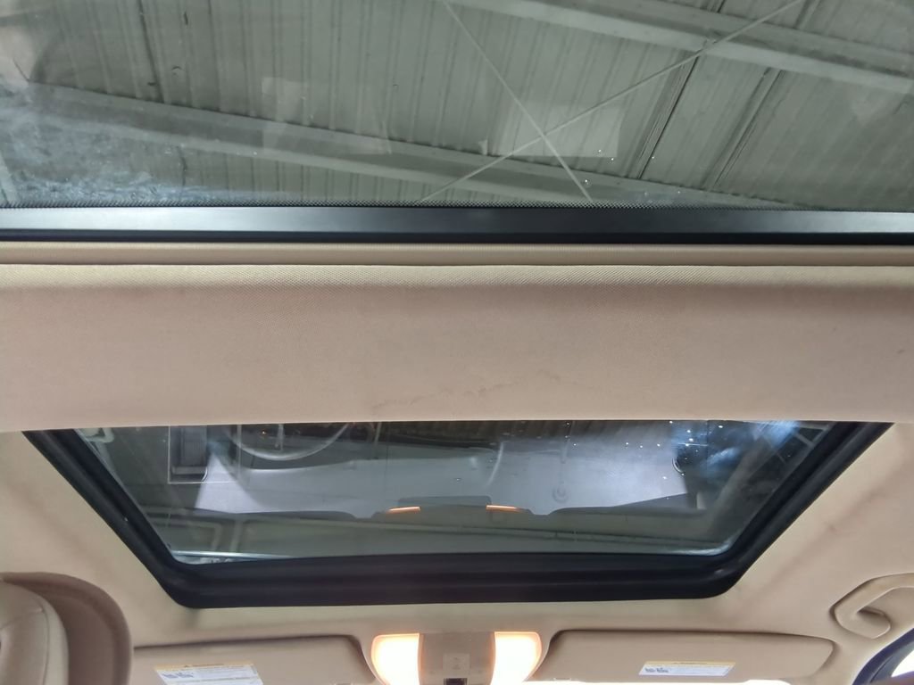 Used 2015 Mercedes-Benz GLK 350 4MATIC image 34