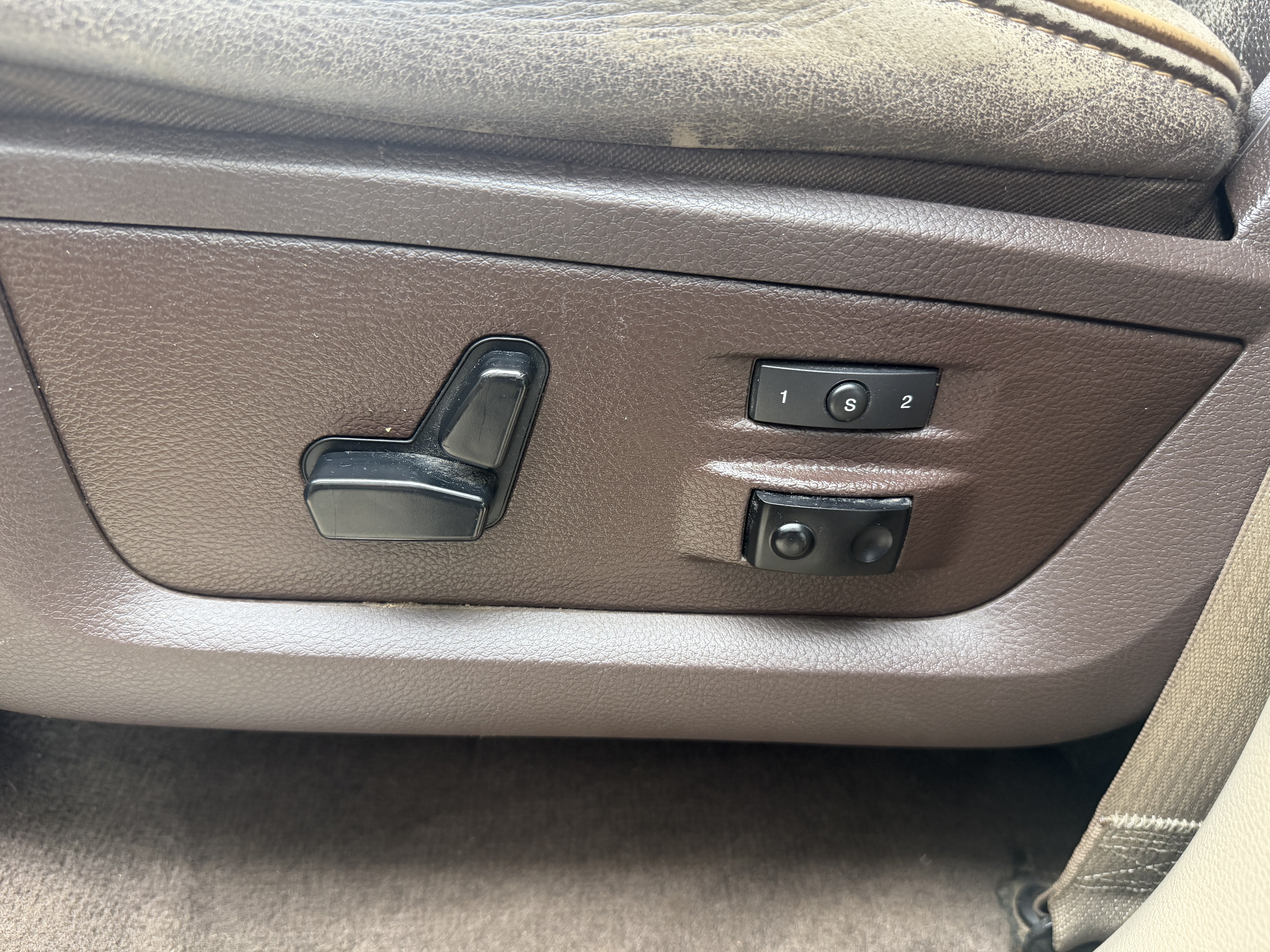 Used 2011 RAM 3500 Laramie Longhorn w/ Protection Group AWD/4WD image 32