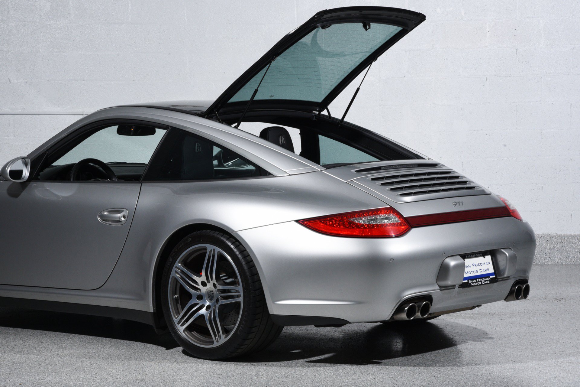 Used 2010 Porsche 911 Targa 4S AWD/4WD image 13