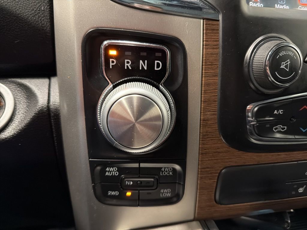 Used 2017 RAM 1500 Laramie w/ Convenience Group AWD/4WD image 9