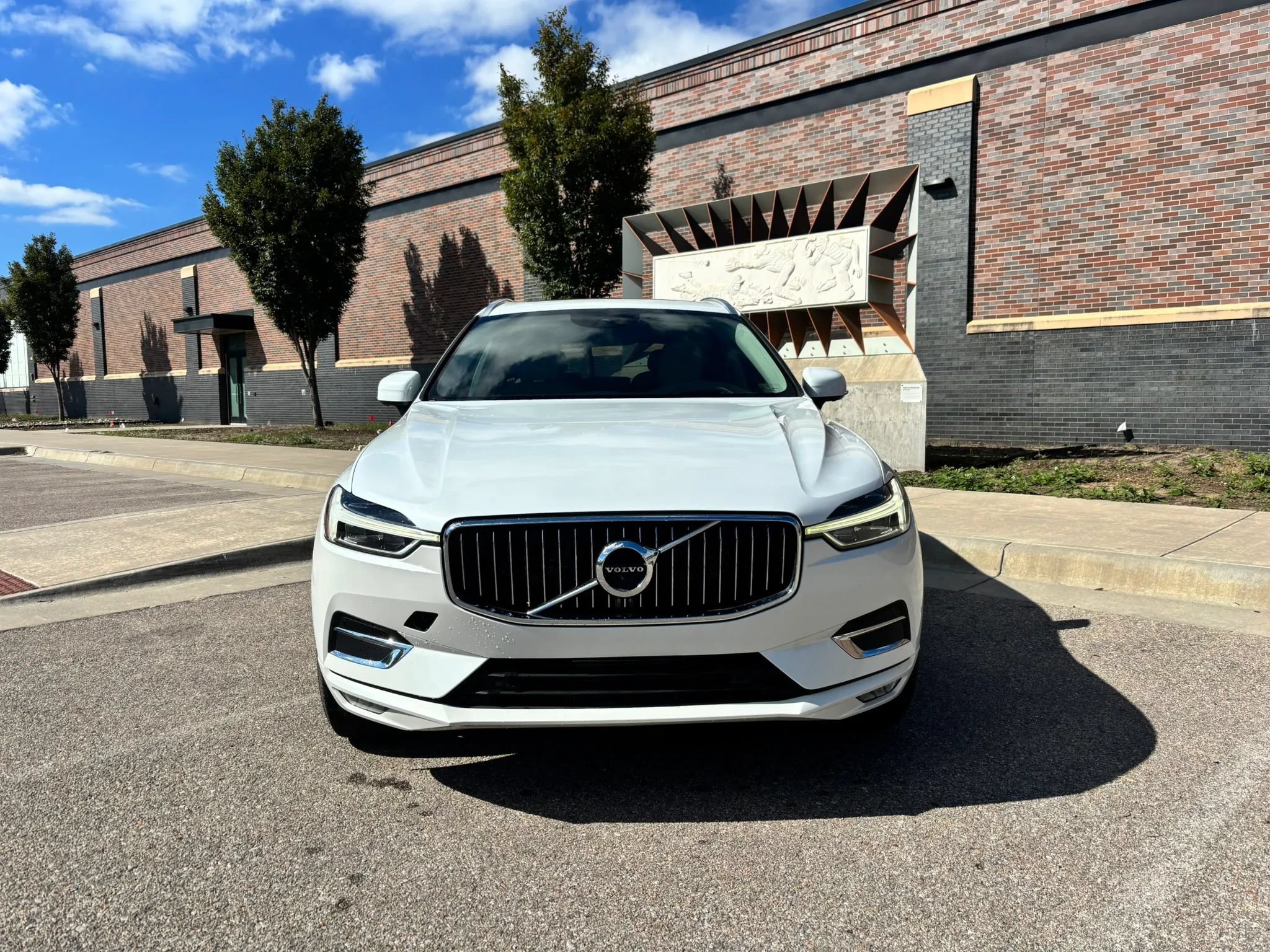 Used 2021 Volvo XC60 T5 Inscription w/ Advanced Package FWD image 2