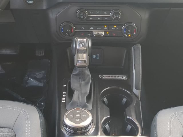 Certified 2022 Ford Bronco Outer Banks w/ Sasquatch Package AWD/4WD image 19