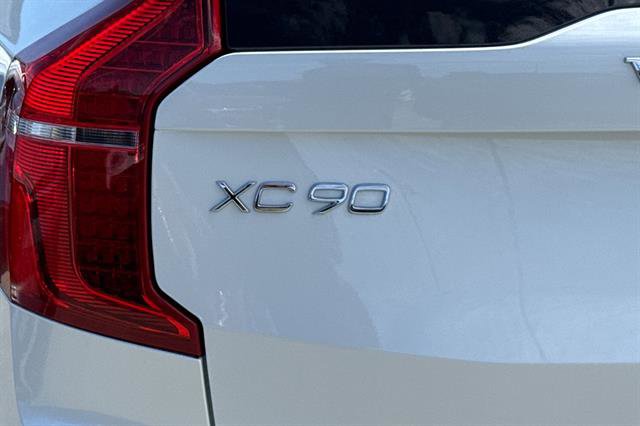 Certified 2024 Volvo XC90 B5 Plus w/ Protection Package Premier image 30