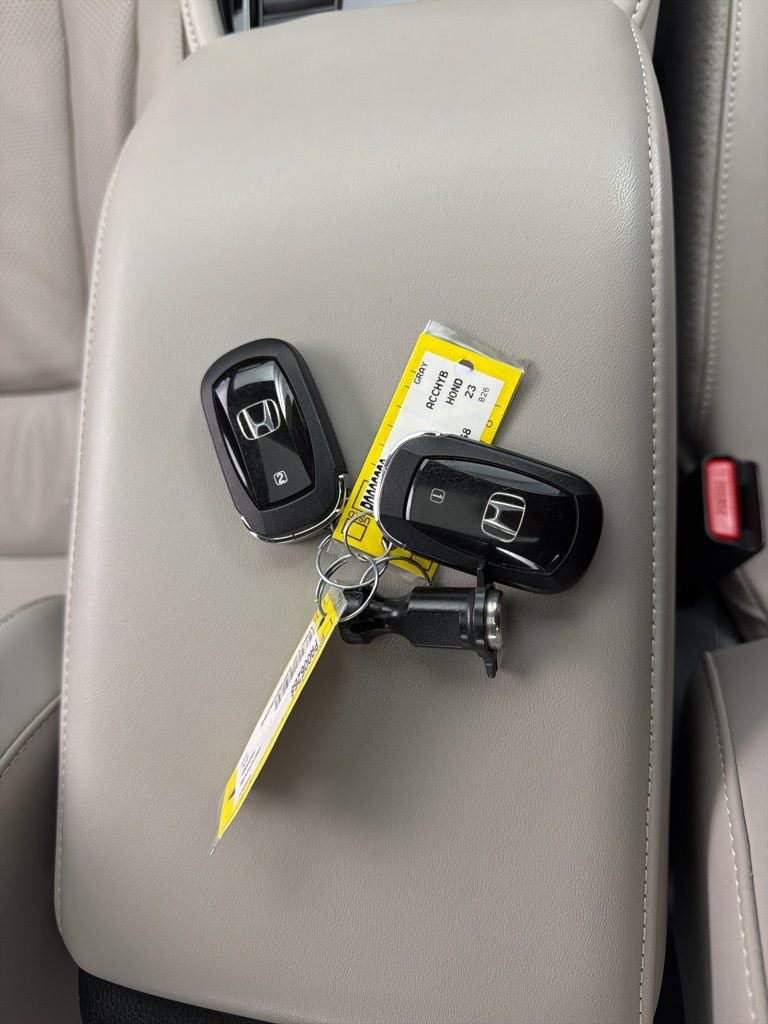 Used 2023 Honda Accord Touring image 37