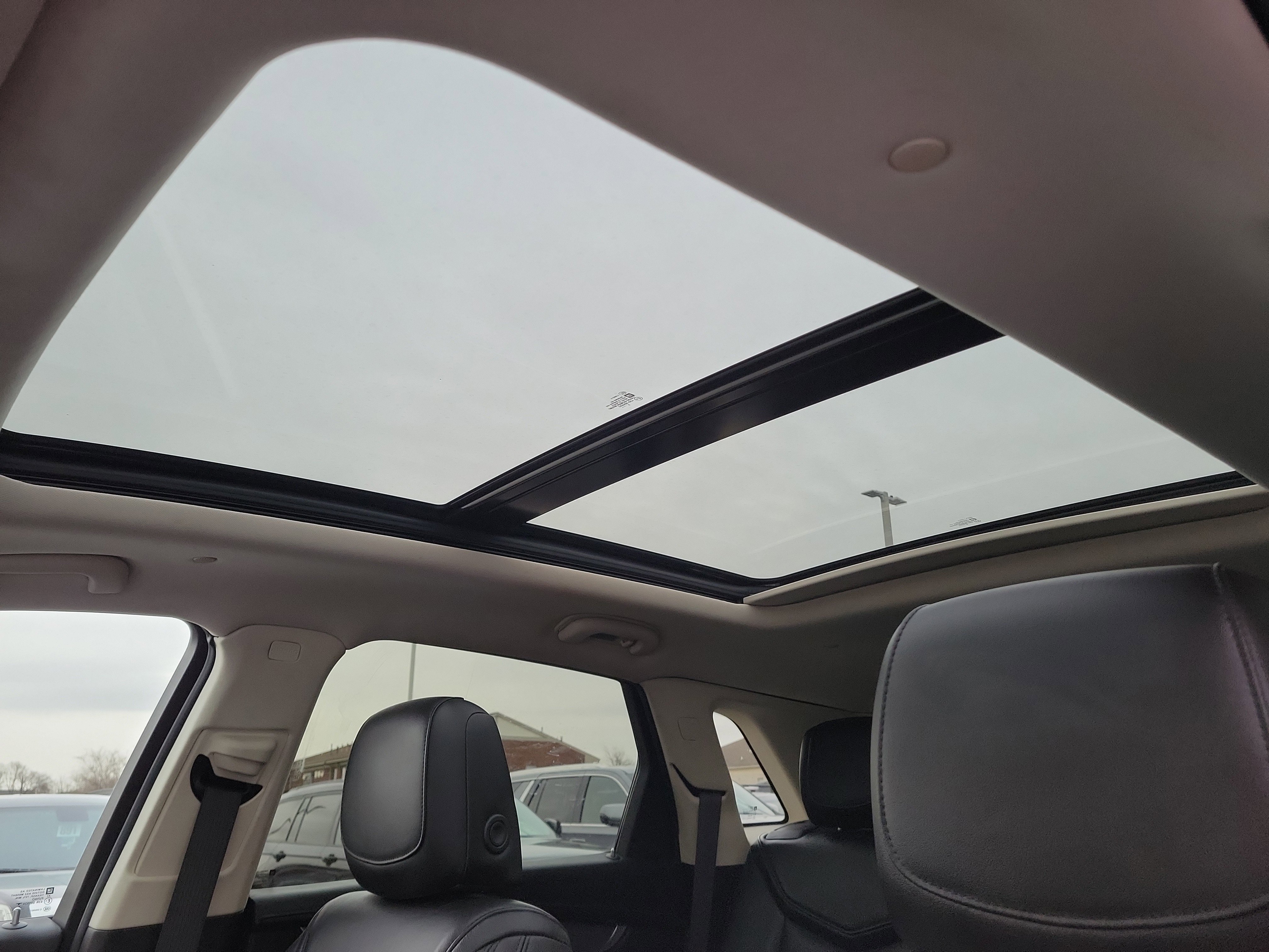 Used 2017 Cadillac XT5 Luxury image 24