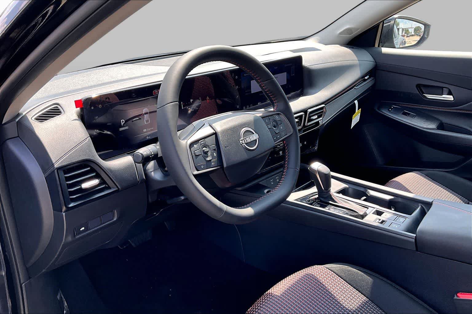 New 2027 Nissan Sentra SR w/ Floor Mat Package FWD image 10