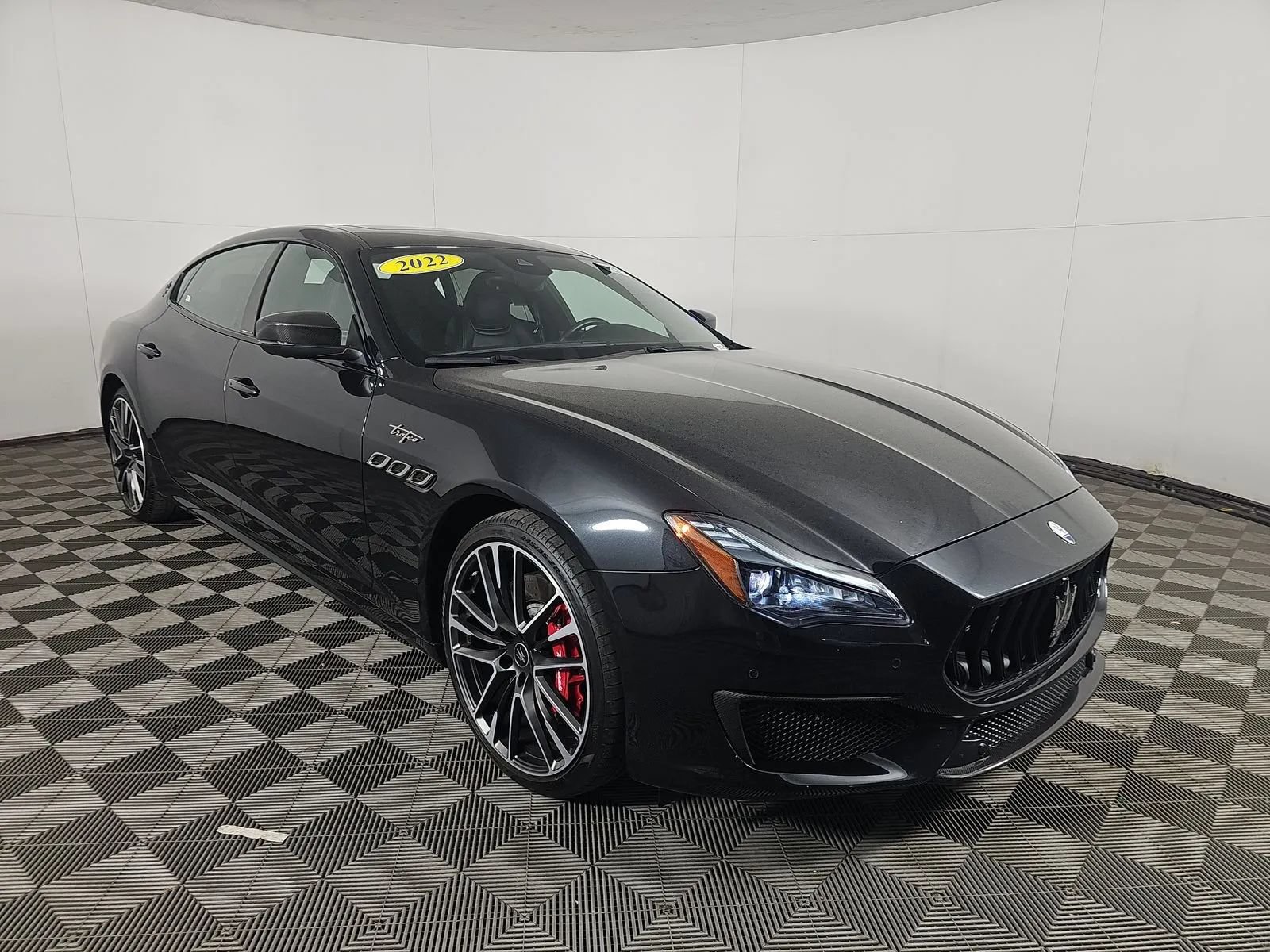 Used 2022 Maserati Quattroporte Trofeo RWD image 7
