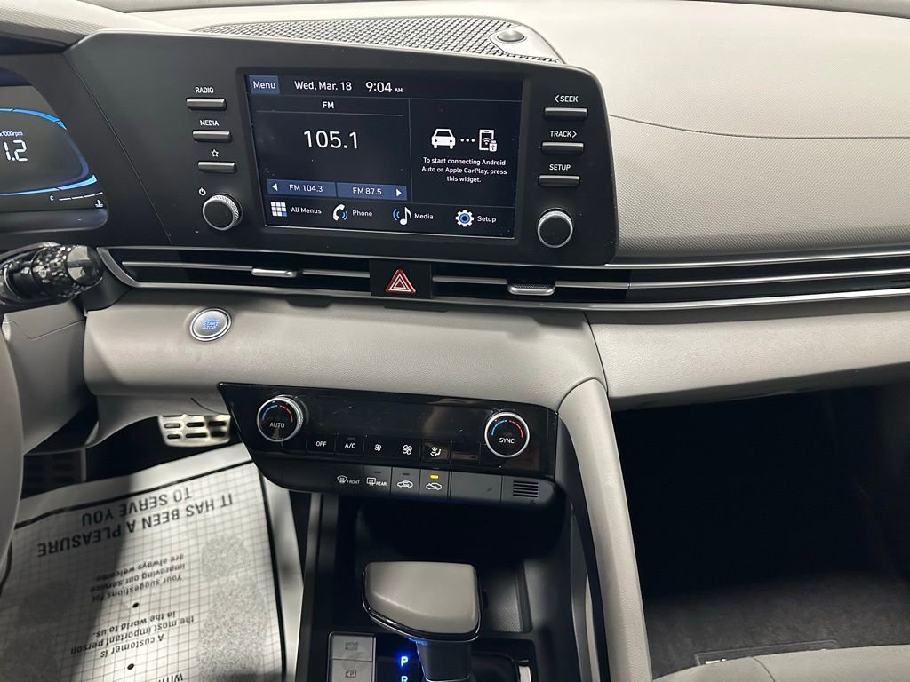 Used 2025 Hyundai Elantra Sport image 25