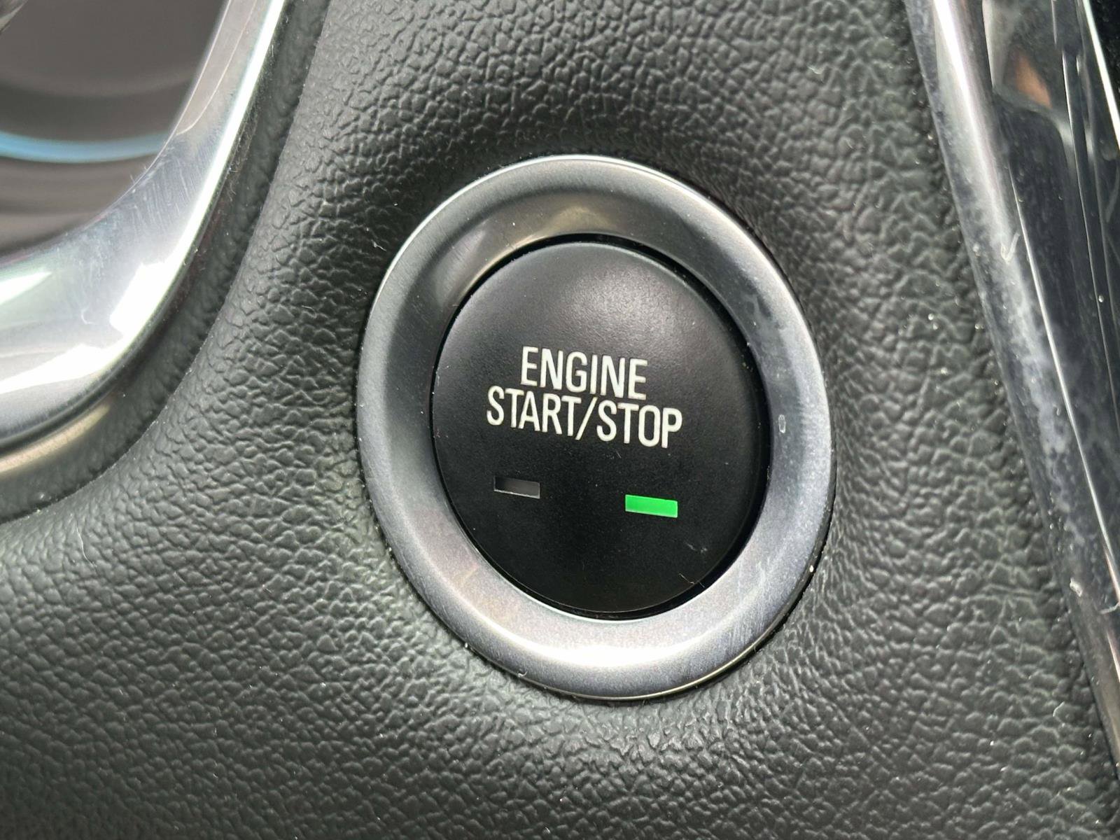 Used 2023 Chevrolet Traverse LT image 27