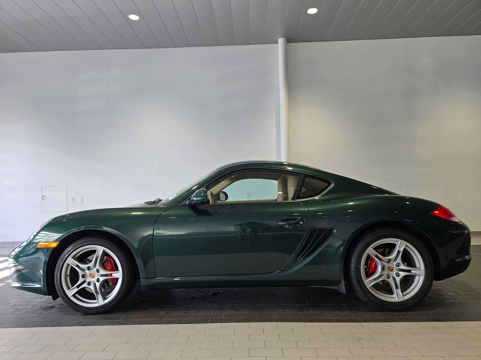 Used 2010 Porsche Cayman S image 5
