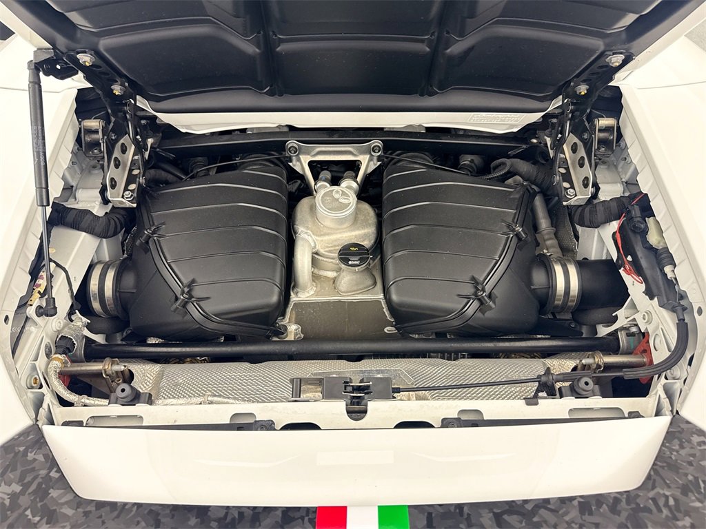 Used 2020 Lamborghini Huracan EVO image 30