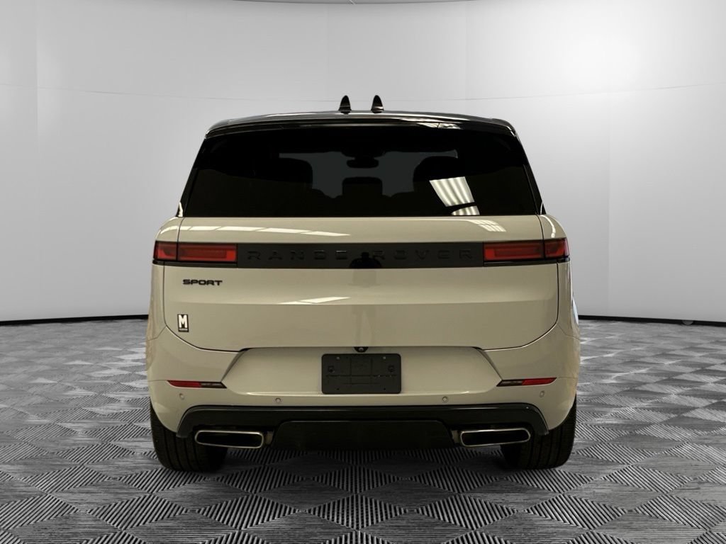 Used 2024 Land Rover Range Rover Sport Dynamic SE AWD/4WD image 6