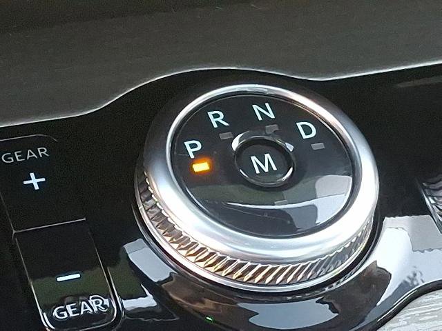 Certified 2025 Ford Expedition Max Platinum image 15