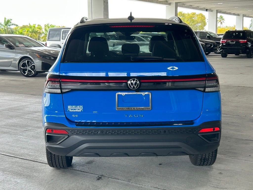 Used 2025 Volkswagen Taos SE image 4