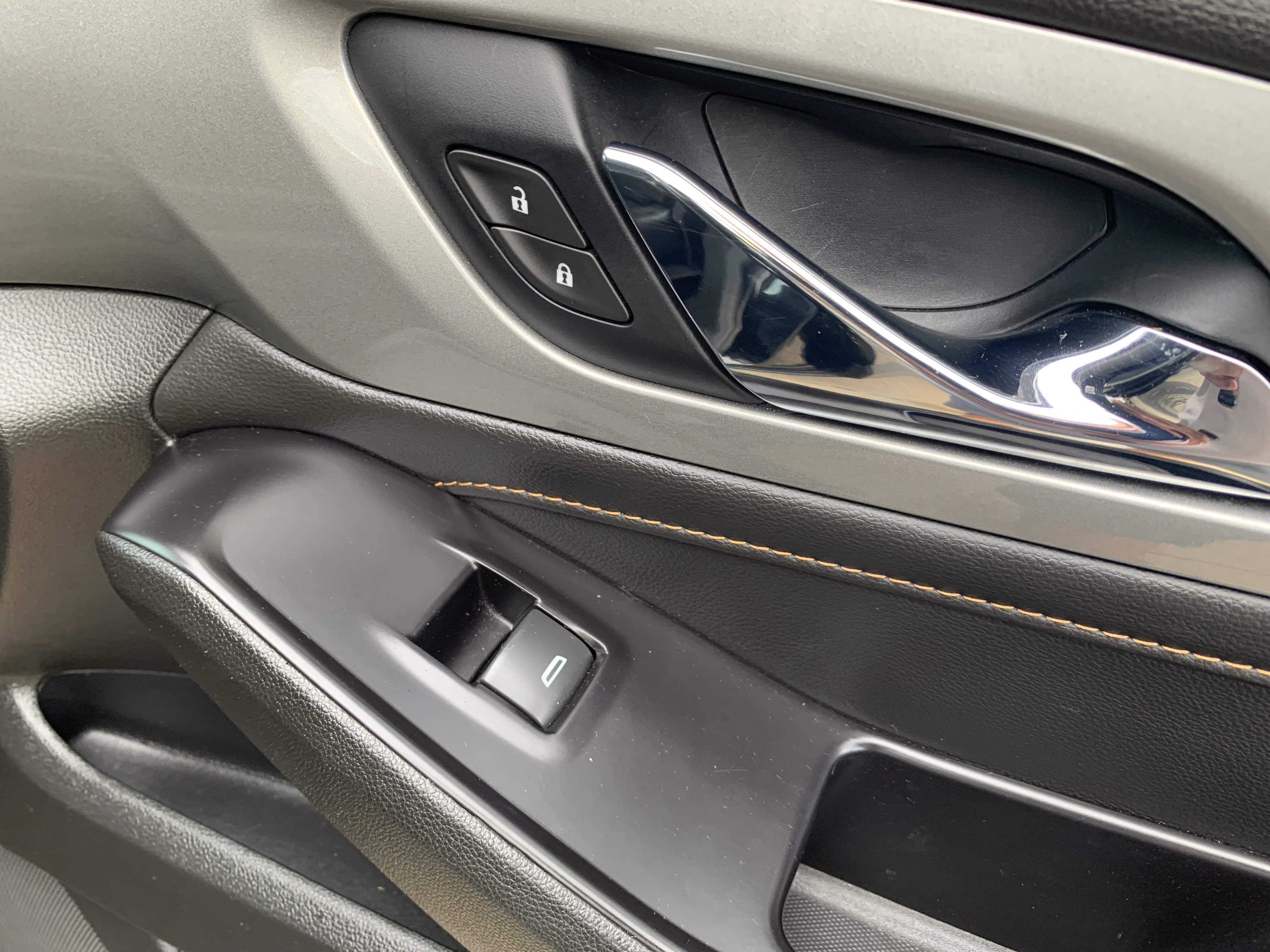 Used 2020 Chevrolet Traverse RS FWD image 51
