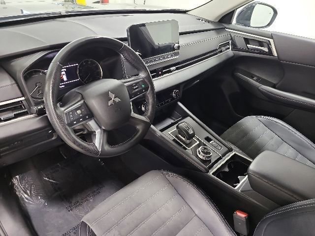 Used 2024 Mitsubishi Outlander SE FWD image 22