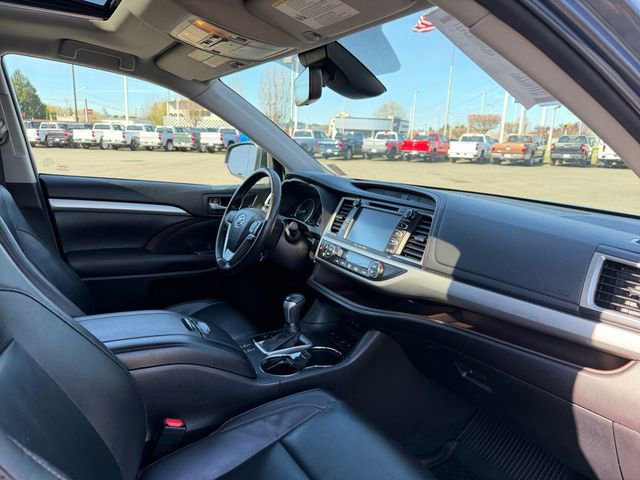 Used 2018 Toyota Highlander XLE image 42
