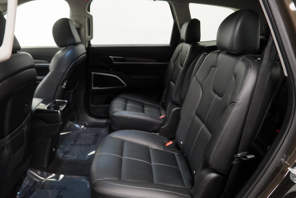 Used 2021 Kia Telluride EX w/ EX Premium Package image 18