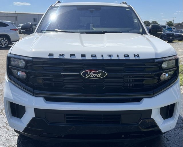 New 2025 Ford Expedition Max Platinum image 3