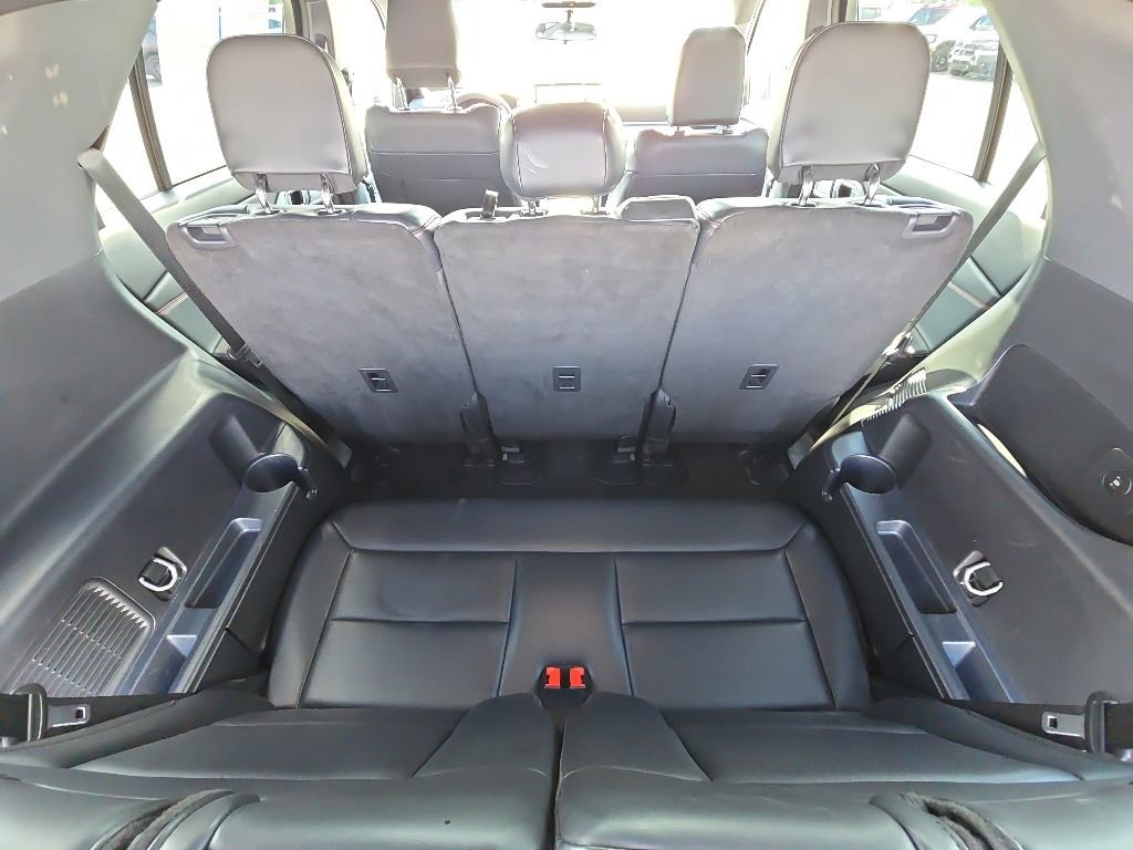 Used 2025 Ford Explorer ST-Line w/ ST-Line Street Pack AWD/4WD image 43