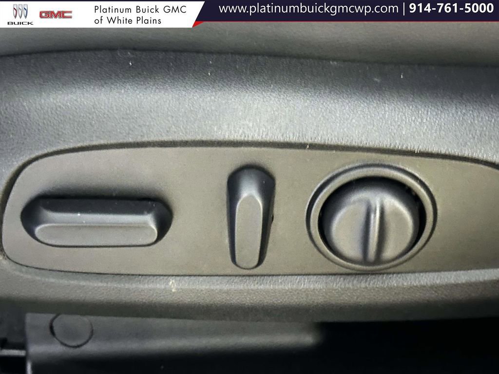 Used 2023 GMC Acadia SLT w/ Elevation Edition image 30