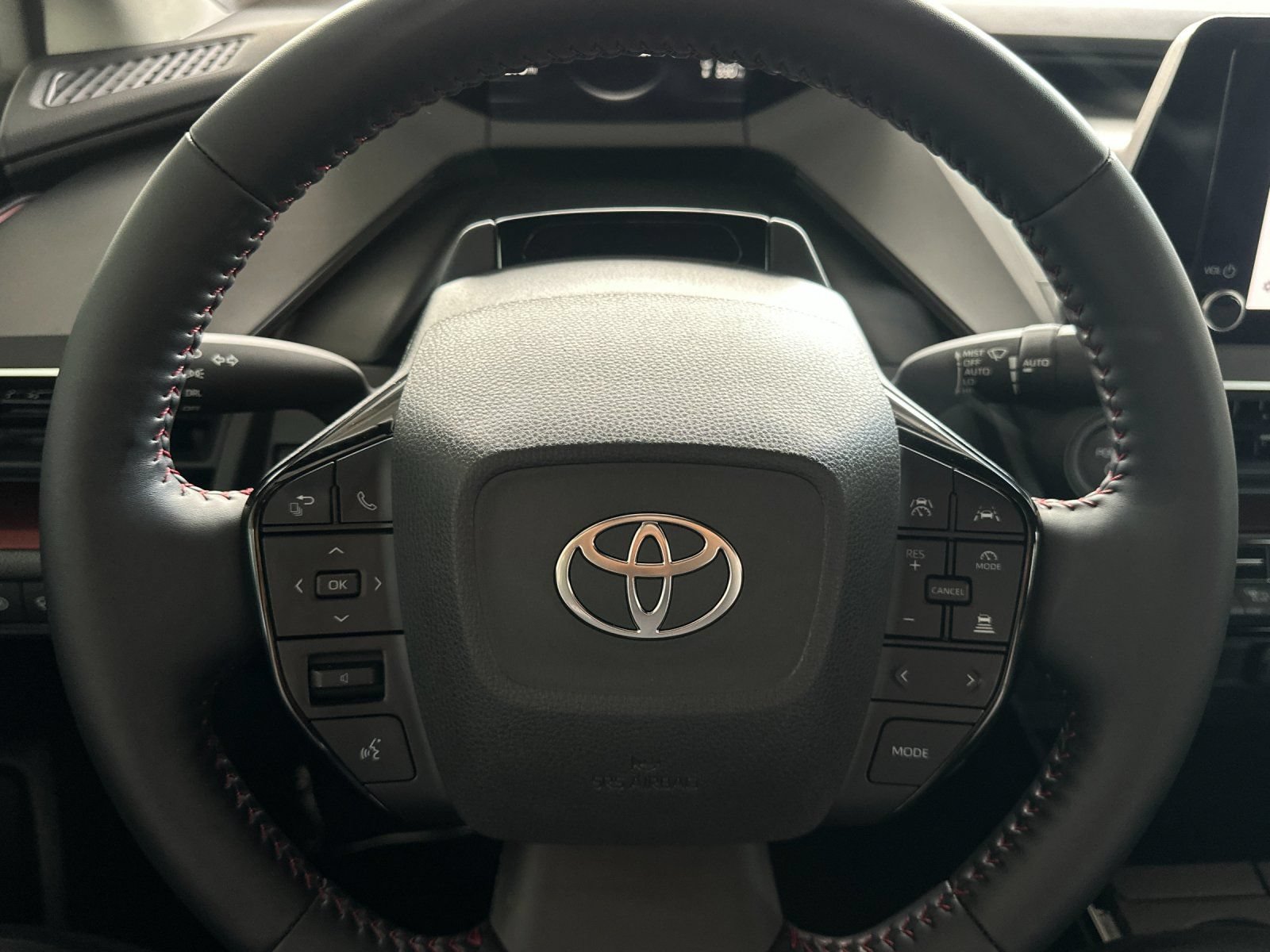 Used 2026 Toyota Prius Plug-In Hybrid FWD image 21