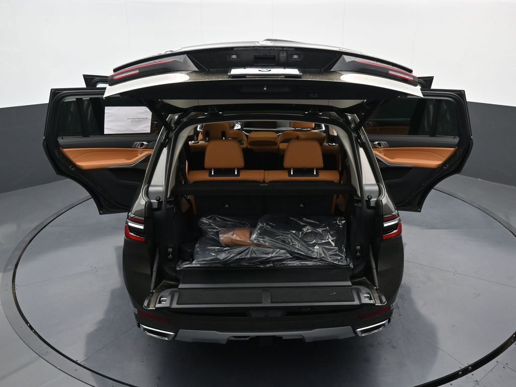 New 2025 BMW X7 xDrive40i image 53