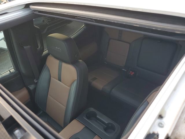 Used 2020 Chevrolet Silverado 1500 High Country w/ Technology Package image 38