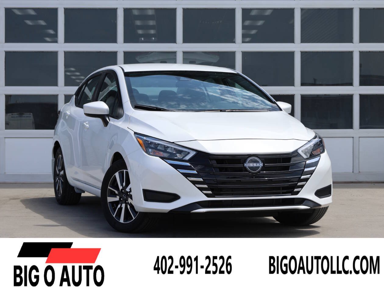 Used 2025 Nissan Versa SV w/ Trunk Package